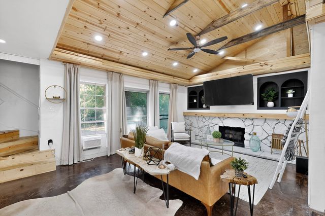 1815 Wellington Court, Arlington, TX 76013