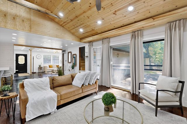 1815 Wellington Court, Arlington, TX 76013