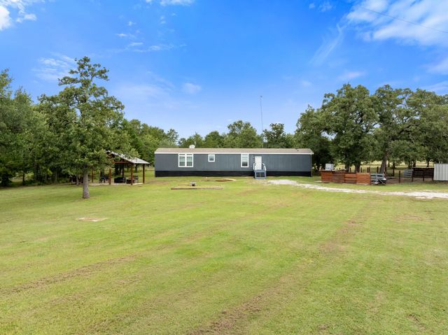 319 Berry Creek Drive, Caldwell, TX 77836