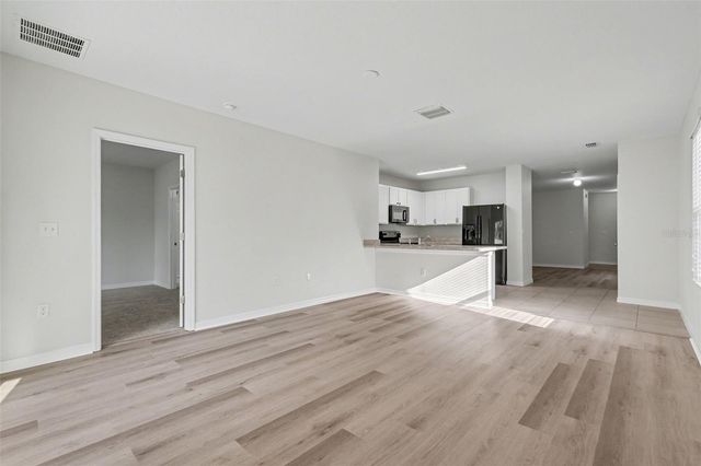 10125 HAWK STORM AVENUE, Tampa, FL 33610