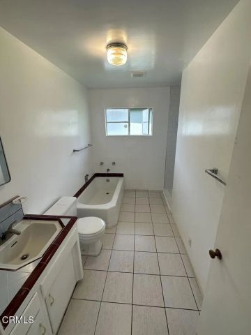 2618 Griffith Park Boulevard, Los Angeles, CA 90039