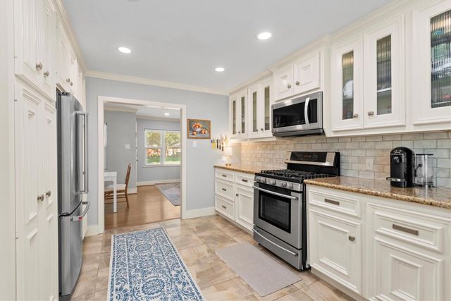 2023 Woodcrest Drive, Houston, TX 77018