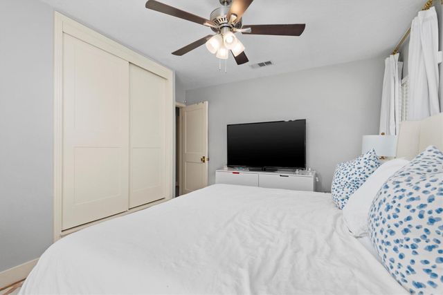 2023 Woodcrest Drive, Houston, TX 77018