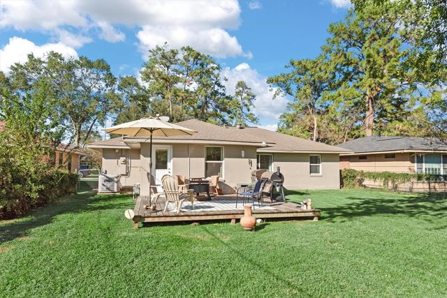2023 Woodcrest Drive, Houston, TX 77018