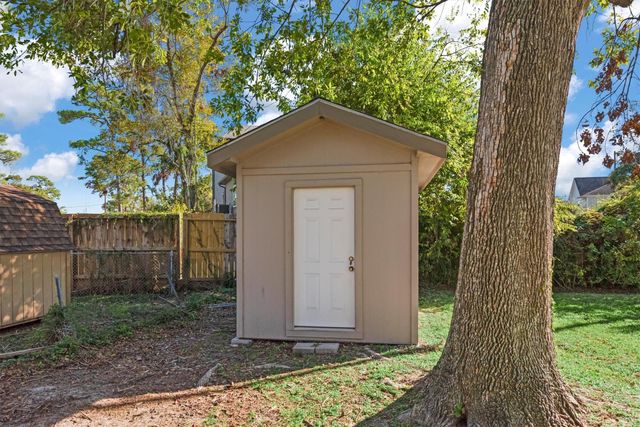 2023 Woodcrest Drive, Houston, TX 77018