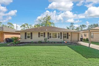 2023 Woodcrest Drive, Houston, TX 77018