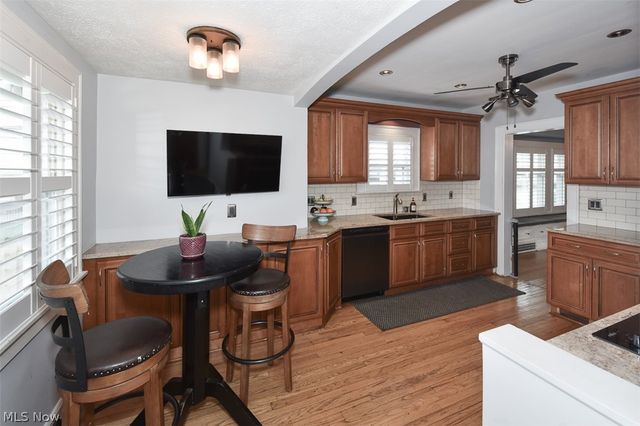 1712 Wright, Rocky River, OH 44116