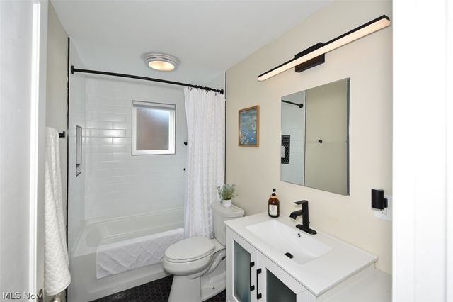 1712 Wright, Rocky River, OH 44116