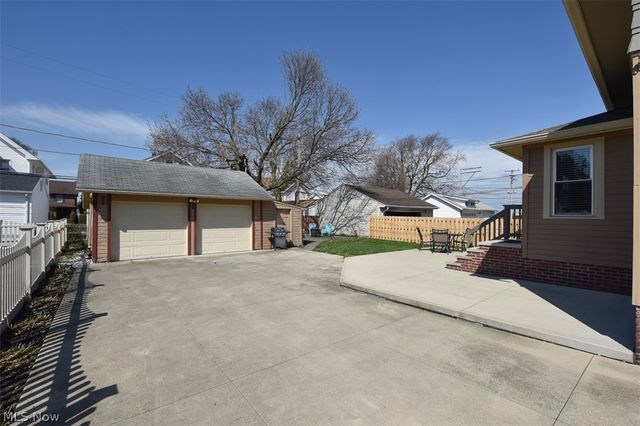 1712 Wright, Rocky River, OH 44116