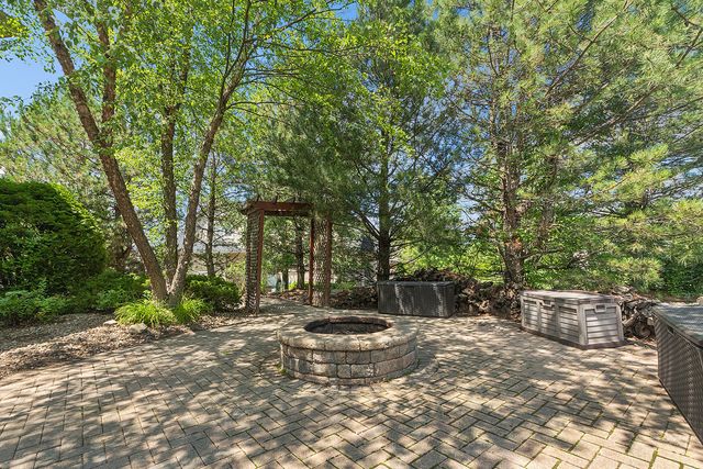25619 S Bristol Lane, Monee, IL 60449