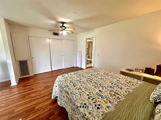 2100 WORLD PARKWAY BOULEVARD 50, Clearwater, FL 33763