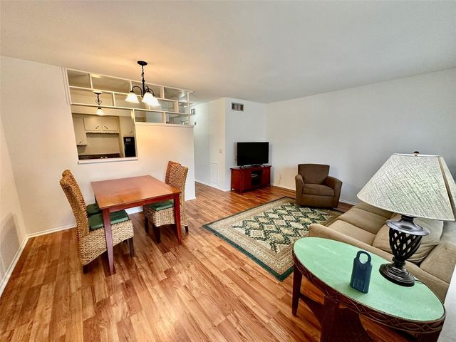 2100 WORLD PARKWAY BOULEVARD 50, Clearwater, FL 33763