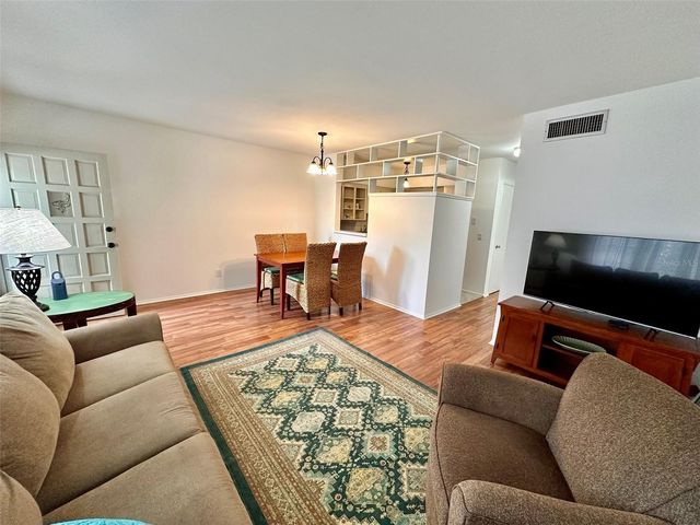 2100 WORLD PARKWAY BOULEVARD 50, Clearwater, FL 33763