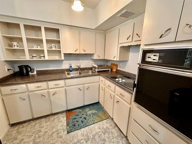 2100 WORLD PARKWAY BOULEVARD 50, Clearwater, FL 33763