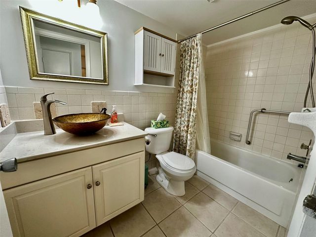 2100 WORLD PARKWAY BOULEVARD 50, Clearwater, FL 33763