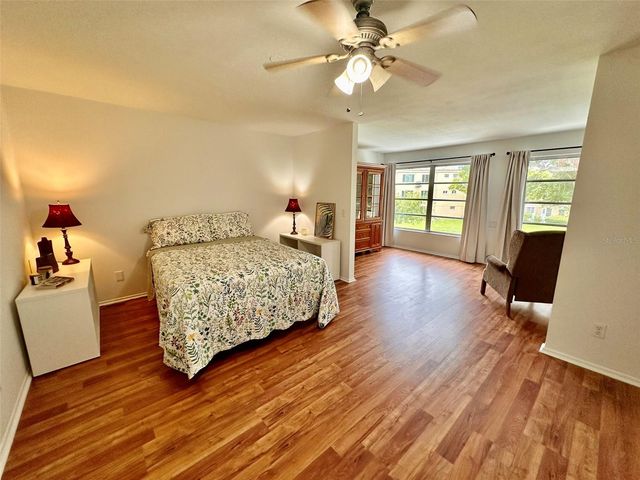 2100 WORLD PARKWAY BOULEVARD 50, Clearwater, FL 33763