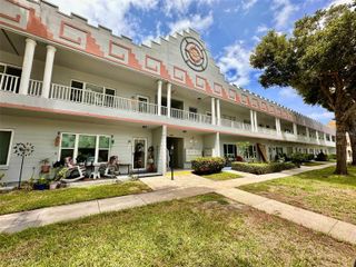 2100 WORLD PARKWAY BOULEVARD 50, Clearwater, FL 33763