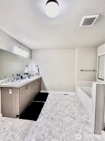 16155 8th Avenue E, Spanaway, WA 98387