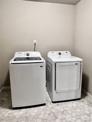 16155 8th Avenue E, Spanaway, WA 98387