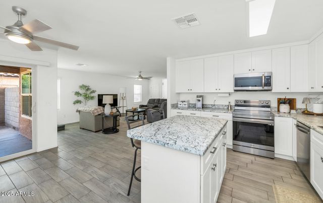 9208 W COOLIDGE Street, Phoenix, AZ 85037