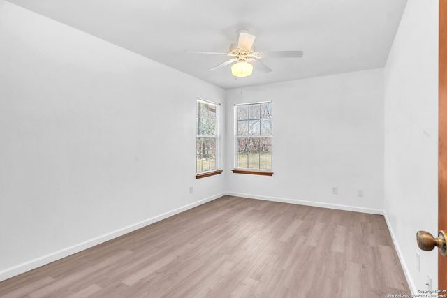 612 E Theissen, Boerne, TX 78006