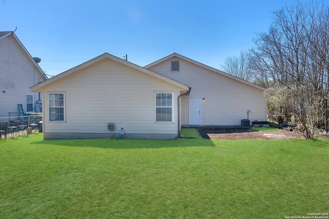 612 E Theissen, Boerne, TX 78006