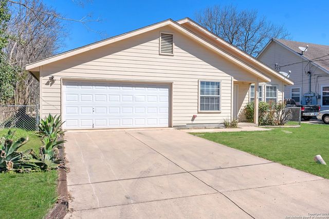 612 E Theissen, Boerne, TX 78006