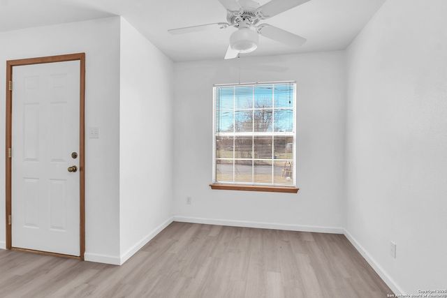 612 E Theissen, Boerne, TX 78006