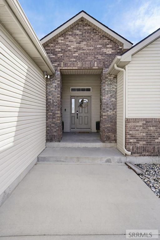 Image 4 of property listing at 3930 E 144 N, Rigby, ID 83442