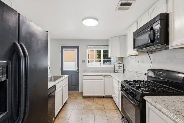 3014 Monroe Street NE, Albuquerque, NM 87110