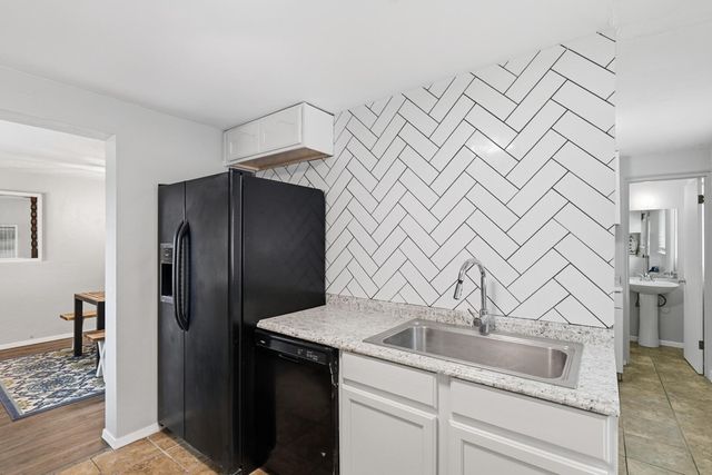 3014 Monroe Street NE, Albuquerque, NM 87110