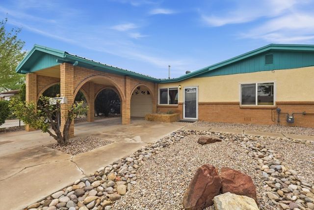 3014 Monroe Street NE, Albuquerque, NM 87110