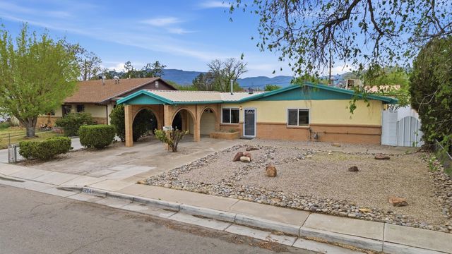 3014 Monroe Street NE, Albuquerque, NM 87110