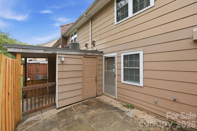 1300 Larchmont Place 210, Salisbury, NC 28144