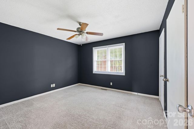 1300 Larchmont Place 210, Salisbury, NC 28144