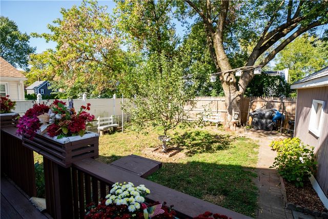 21 Madison Street, Warwick, RI 02888