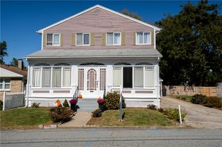 21 Madison Street, Warwick, RI 02888