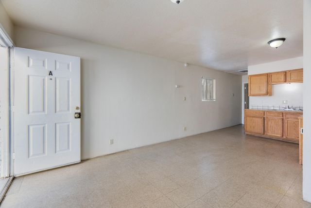 213 63rd Street NW, Albuquerque, NM 87105