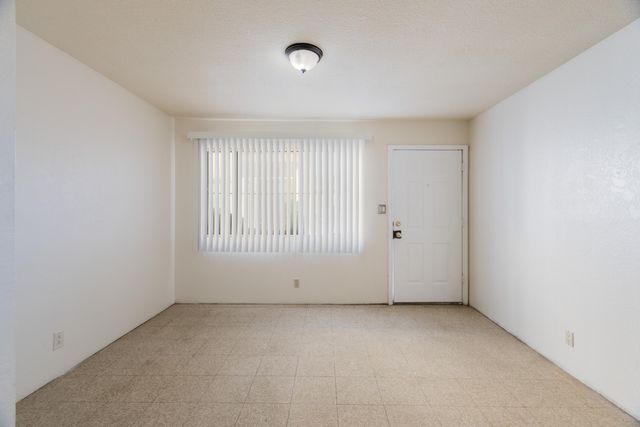 213 63rd Street NW, Albuquerque, NM 87105