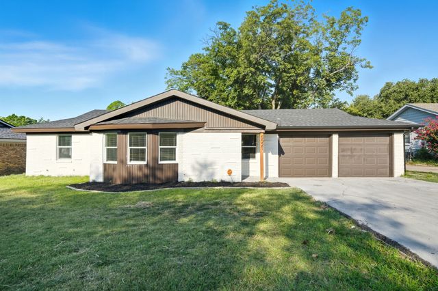 5021 Wyoming Trail, North Richland Hills, TX 76180