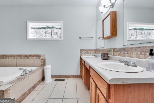 79 Woodland Way, Juliette, GA 31046