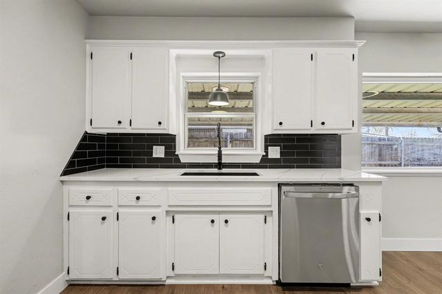 2808 N Shannon Avenue, Bethany, OK 73008