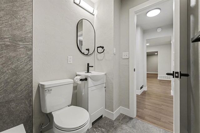 2808 N Shannon Avenue, Bethany, OK 73008