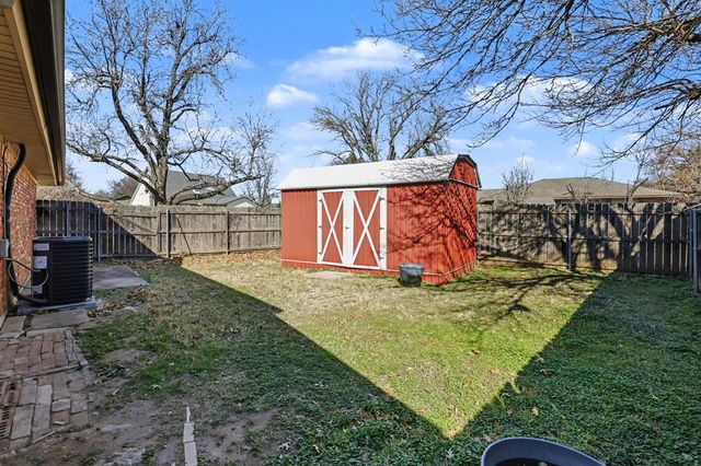 2808 N Shannon Avenue, Bethany, OK 73008