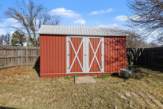 2808 N Shannon Avenue, Bethany, OK 73008