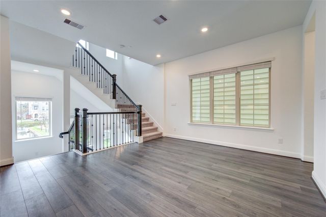 1417 Adell Rose Ln, Houston, TX 77043