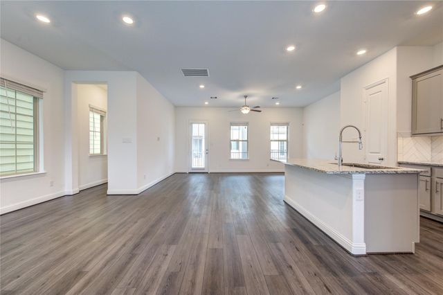 1417 Adell Rose Ln, Houston, TX 77043