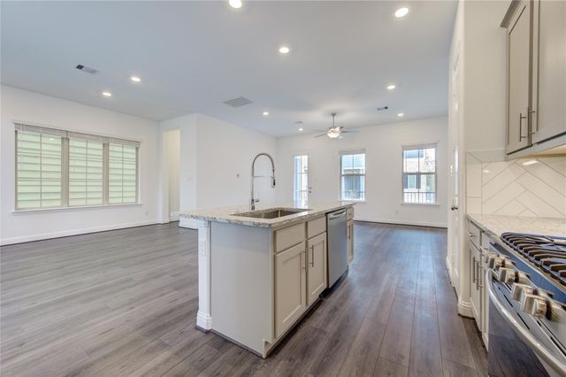 1417 Adell Rose Ln, Houston, TX 77043