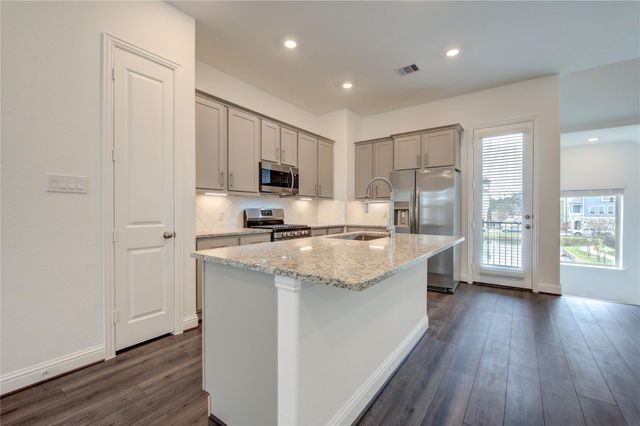 1417 Adell Rose Ln, Houston, TX 77043