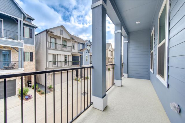 1417 Adell Rose Ln, Houston, TX 77043